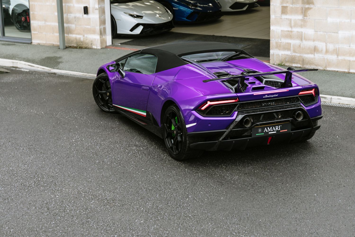 LAMBORGHINI HURACAN COUPE 5.2 LP 640-4 PERFORMANTE 2DR SEMI AUTOMATIC