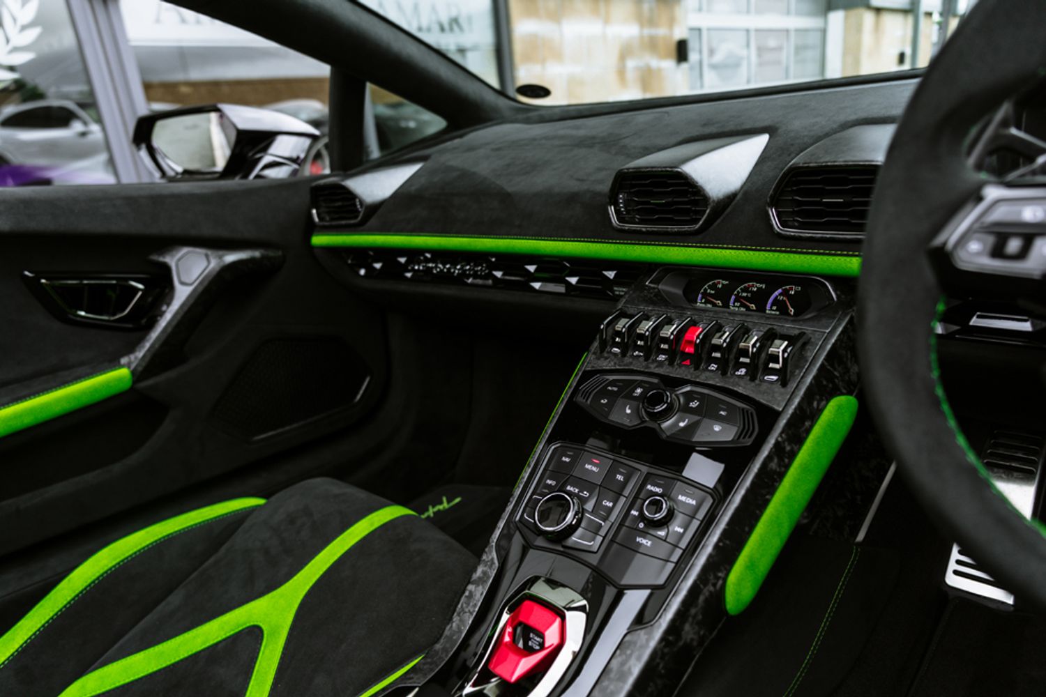 LAMBORGHINI HURACAN COUPE 5.2 LP 640-4 PERFORMANTE 2DR SEMI AUTOMATIC