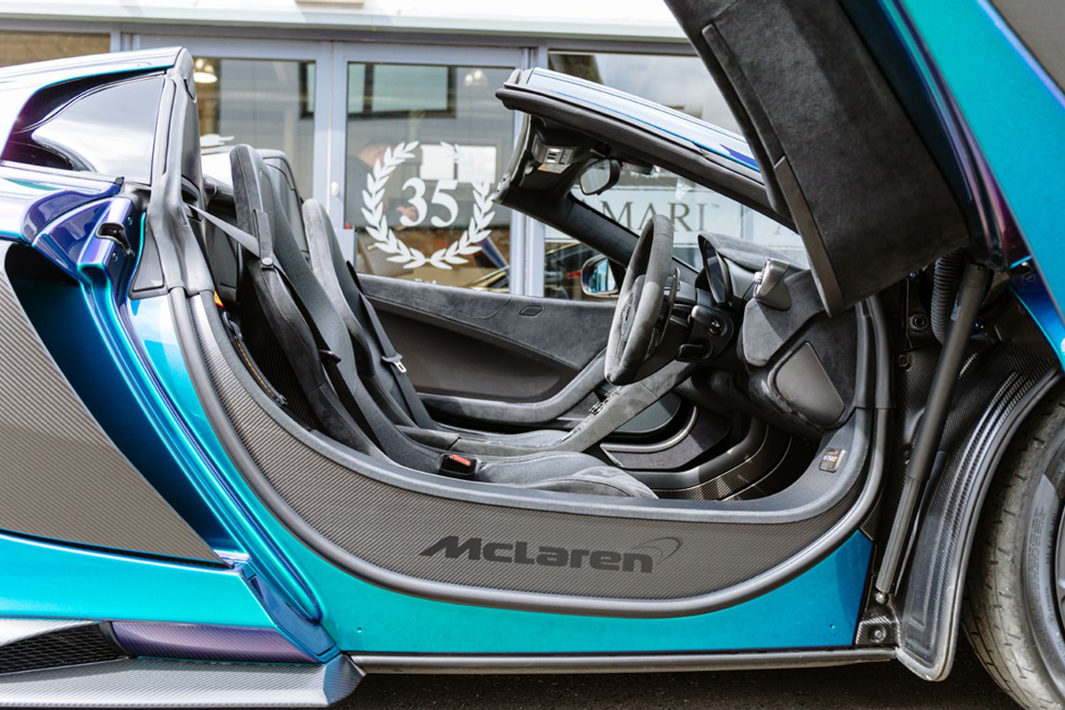 MCLAREN 675LT CONVERTIBLE 3.8 V8 SSG 2DR SEMI AUTOMATIC
