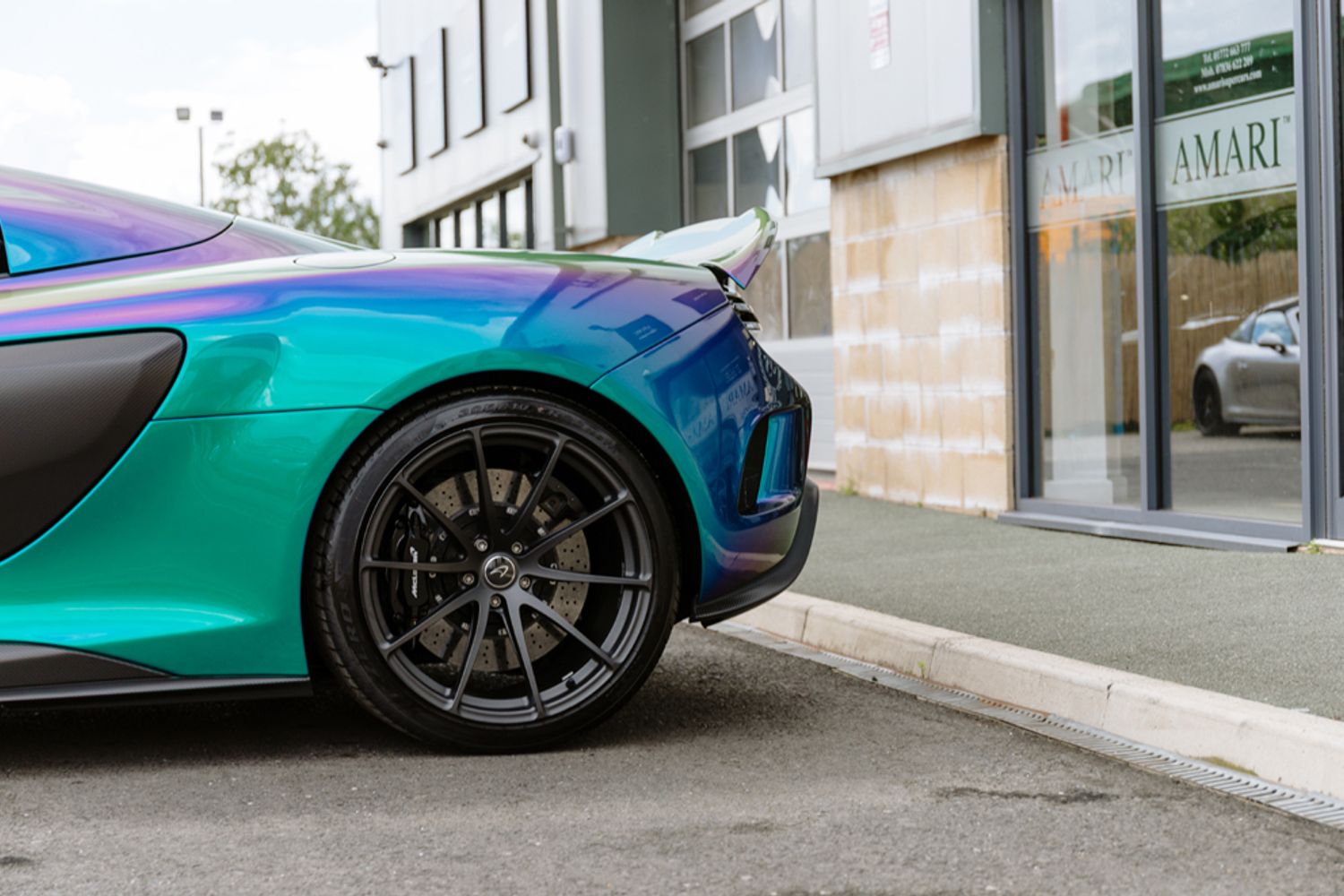 MCLAREN 675LT CONVERTIBLE 3.8 V8 SSG 2DR SEMI AUTOMATIC