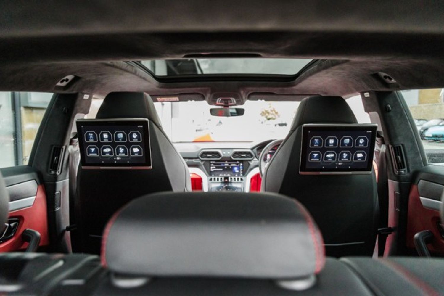 LAMBORGHINI URUS ESTATE 4.0 V8 5DR AUTOMATIC