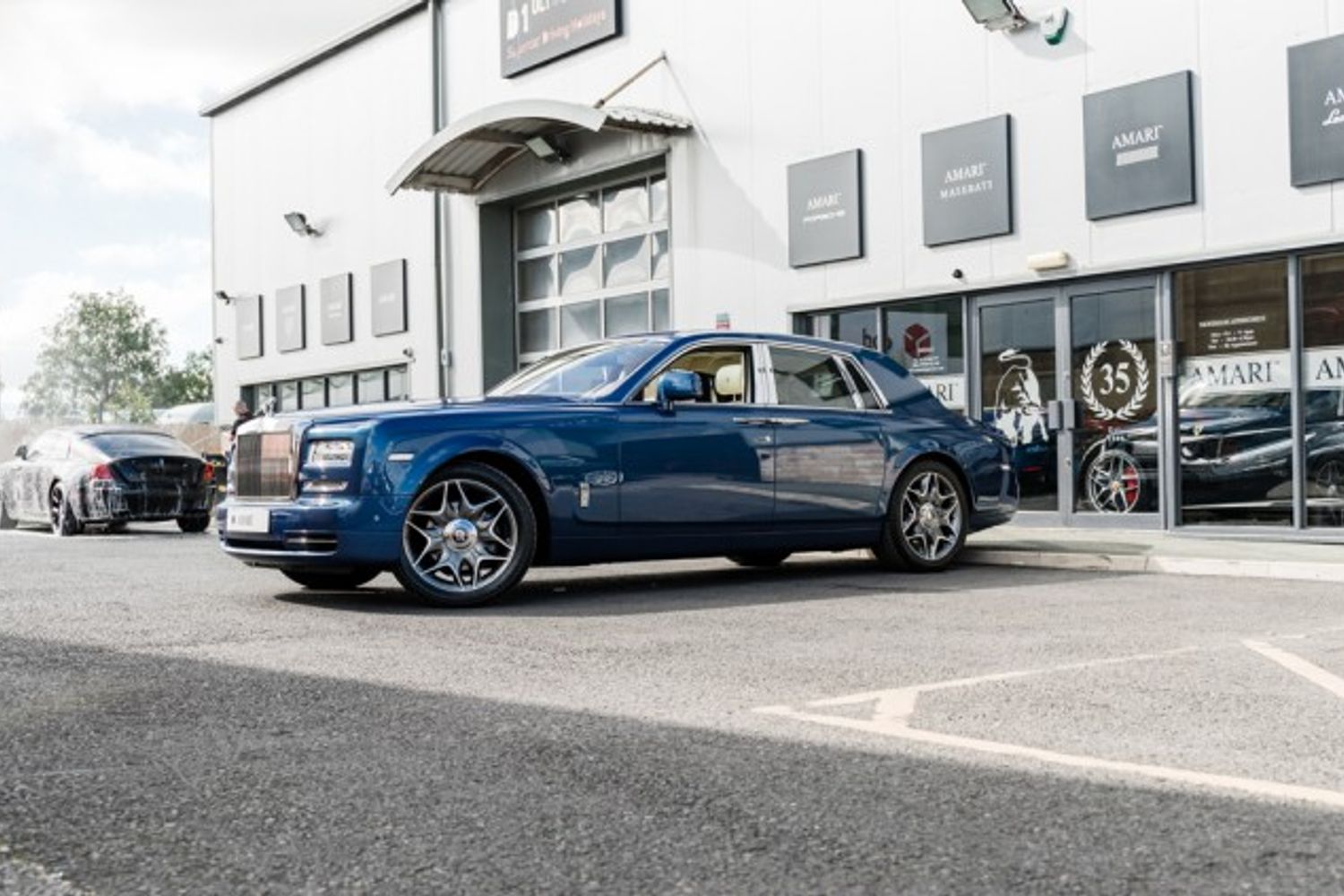 ROLLS-ROYCE PHANTOM LIMOUSINE 6.7 V12 4DR AUTOMATIC