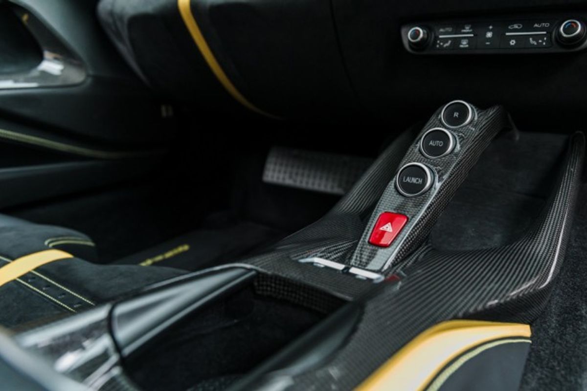 FERRARI 812 SUPERFAST COUPE 6.5 BCE 2DR SEMI AUTOMATIC