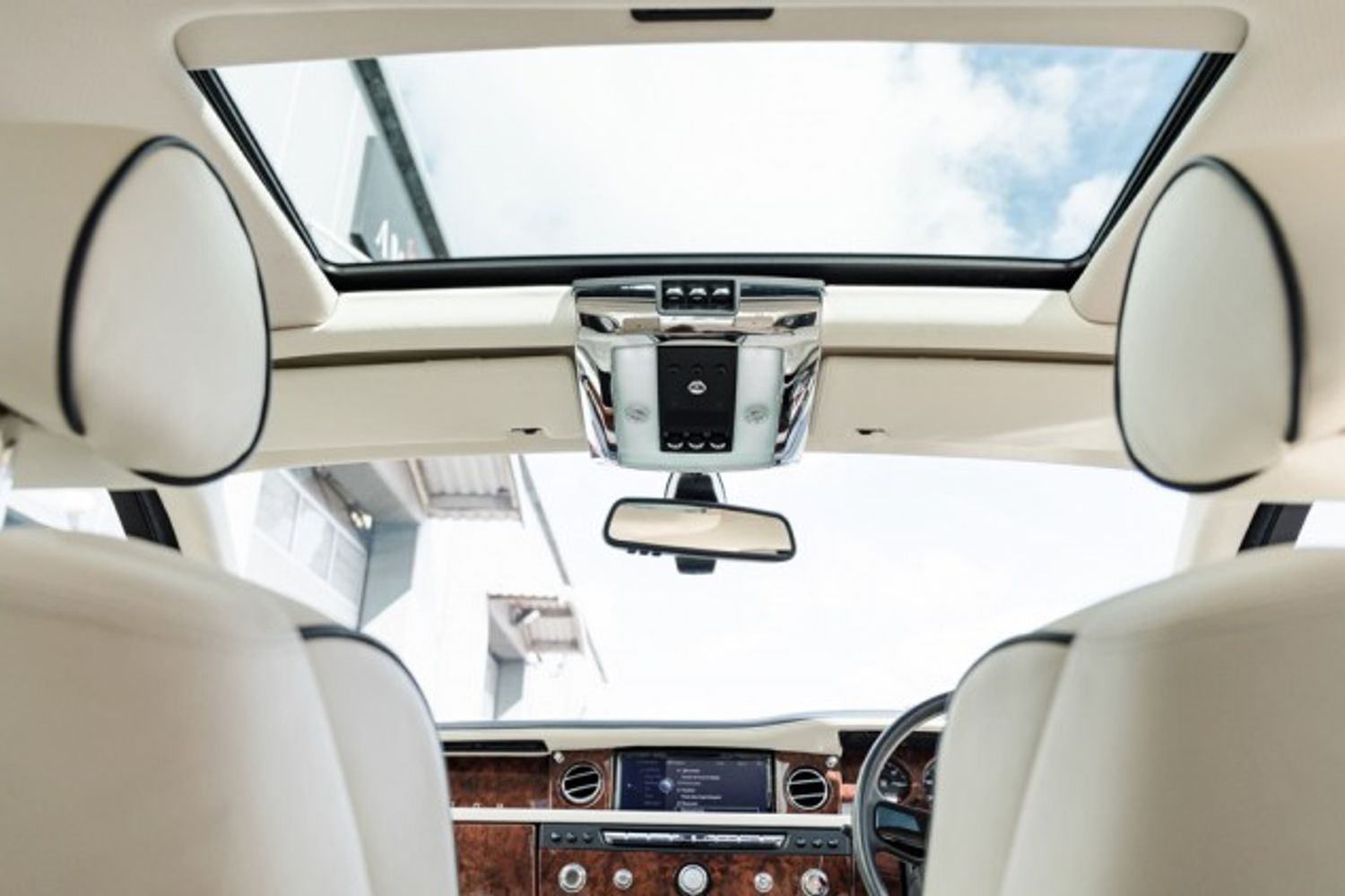 ROLLS-ROYCE PHANTOM LIMOUSINE 6.7 V12 4DR AUTOMATIC