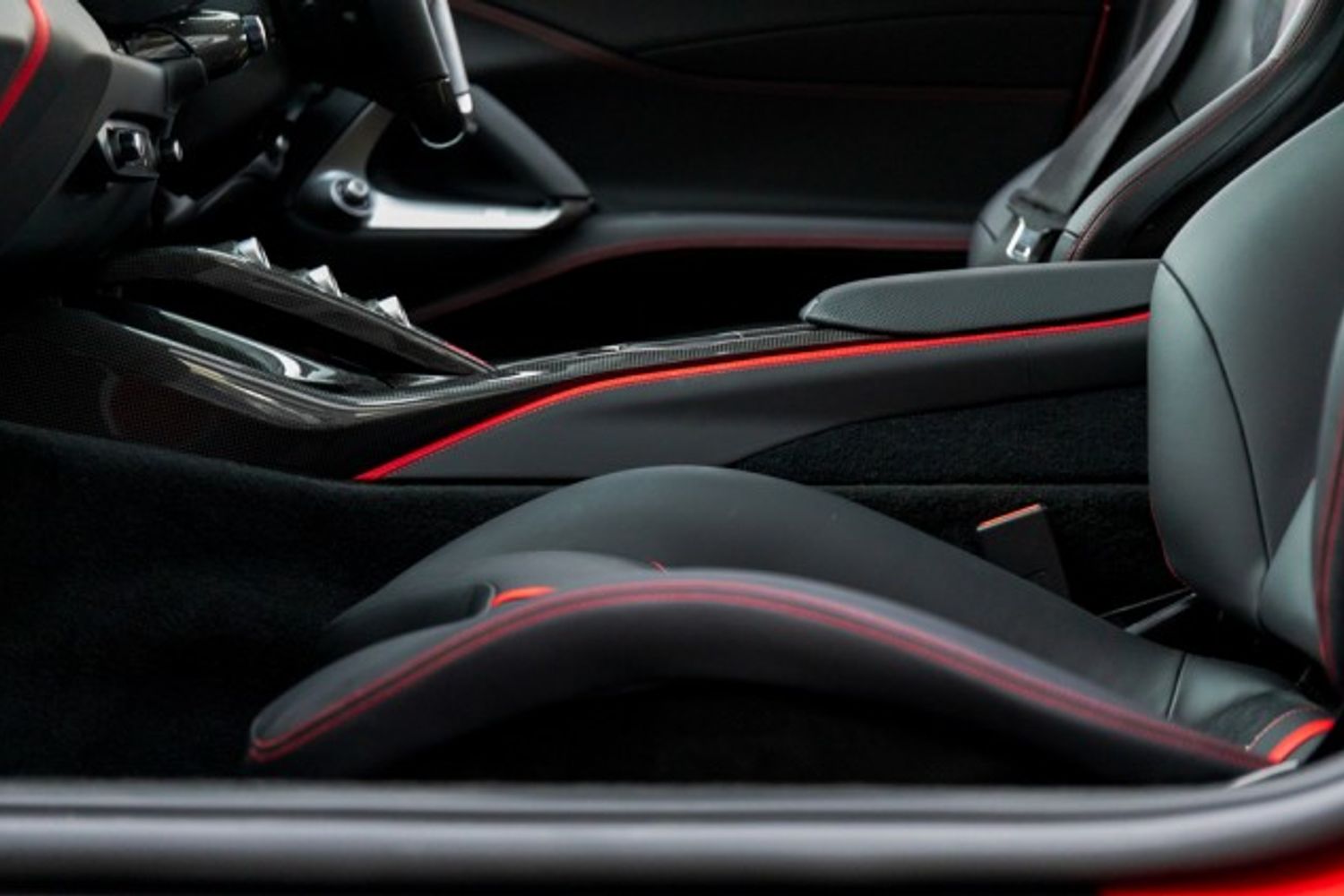 FERRARI 812 SUPERFAST COUPE 6.5 BCE 2DR SEMI AUTOMATIC