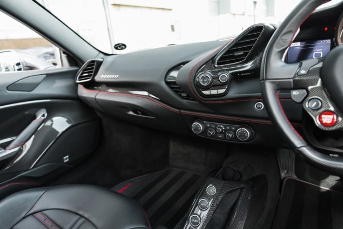 FERRARI 488 COUPE 3.9 GTB 2DR SEMI AUTOMATIC