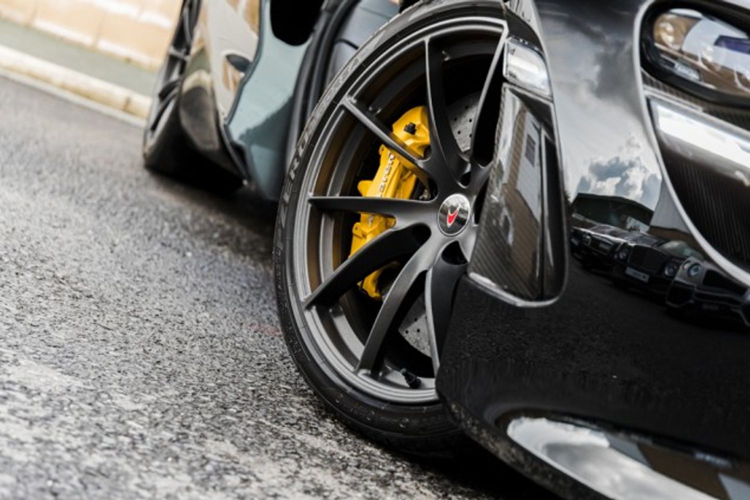 MCLAREN 720S COUPE 4.0 V8 SSG 2DR SEMI AUTOMATIC Performance