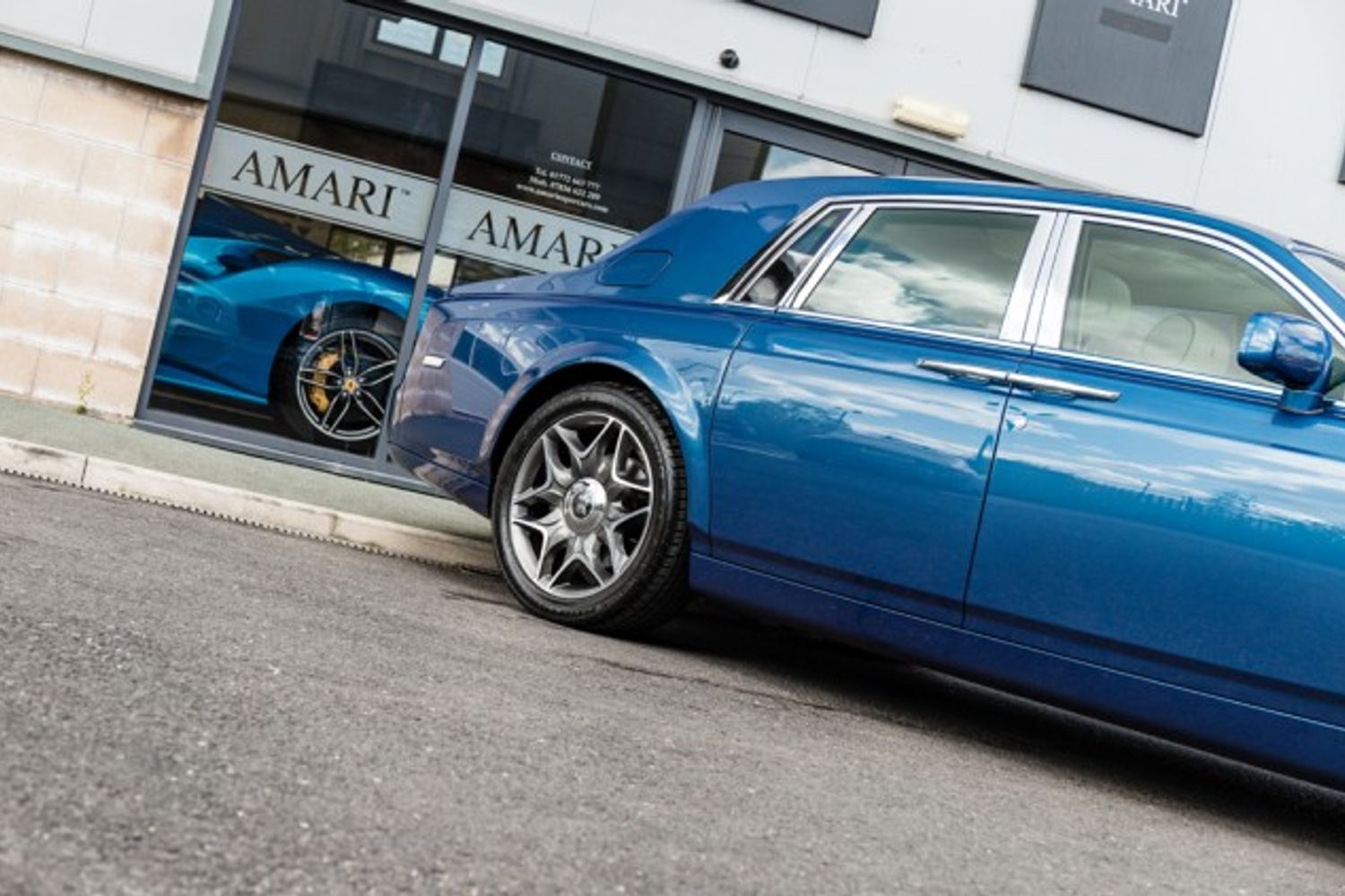 ROLLS-ROYCE PHANTOM LIMOUSINE 6.7 V12 4DR AUTOMATIC