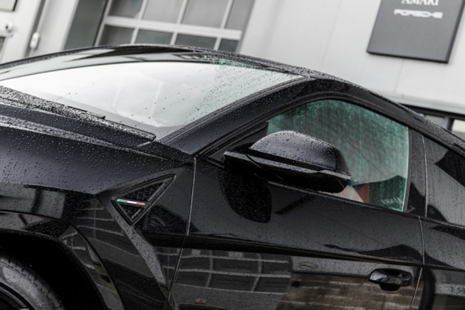 LAMBORGHINI URUS ESTATE 4.0 V8 5DR AUTOMATIC