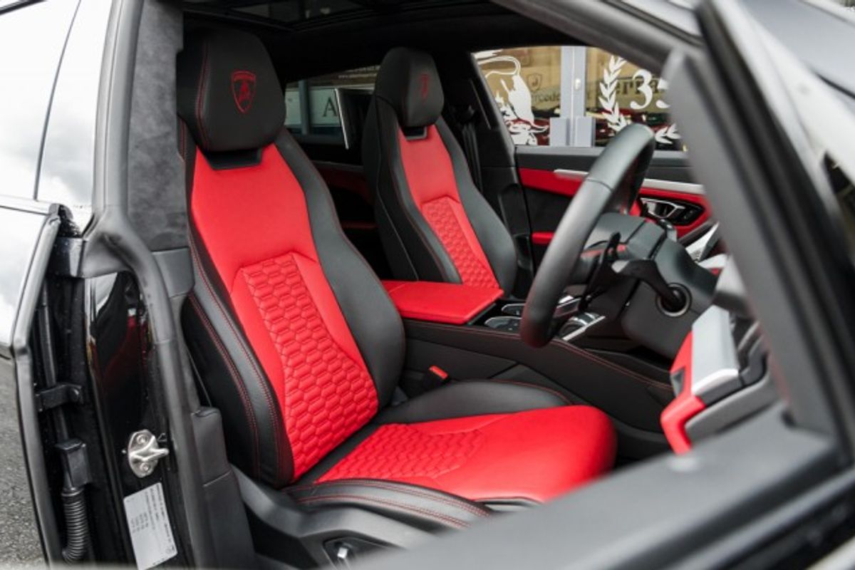 LAMBORGHINI URUS ESTATE 4.0 V8 5DR AUTOMATIC