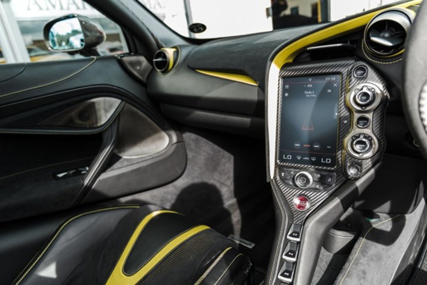 MCLAREN 720S COUPE 4.0 V8 SSG 2DR SEMI AUTOMATIC Performance