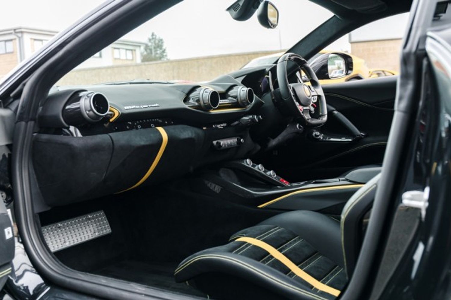 FERRARI 812 SUPERFAST COUPE 6.5 BCE 2DR SEMI AUTOMATIC