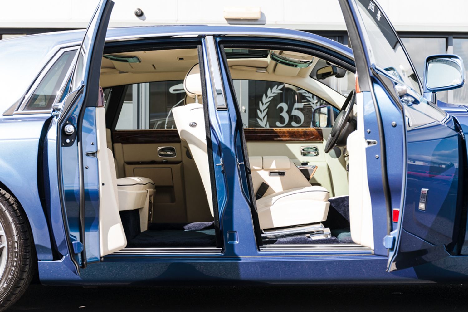 ROLLS-ROYCE PHANTOM LIMOUSINE 6.7 V12 4DR AUTOMATIC