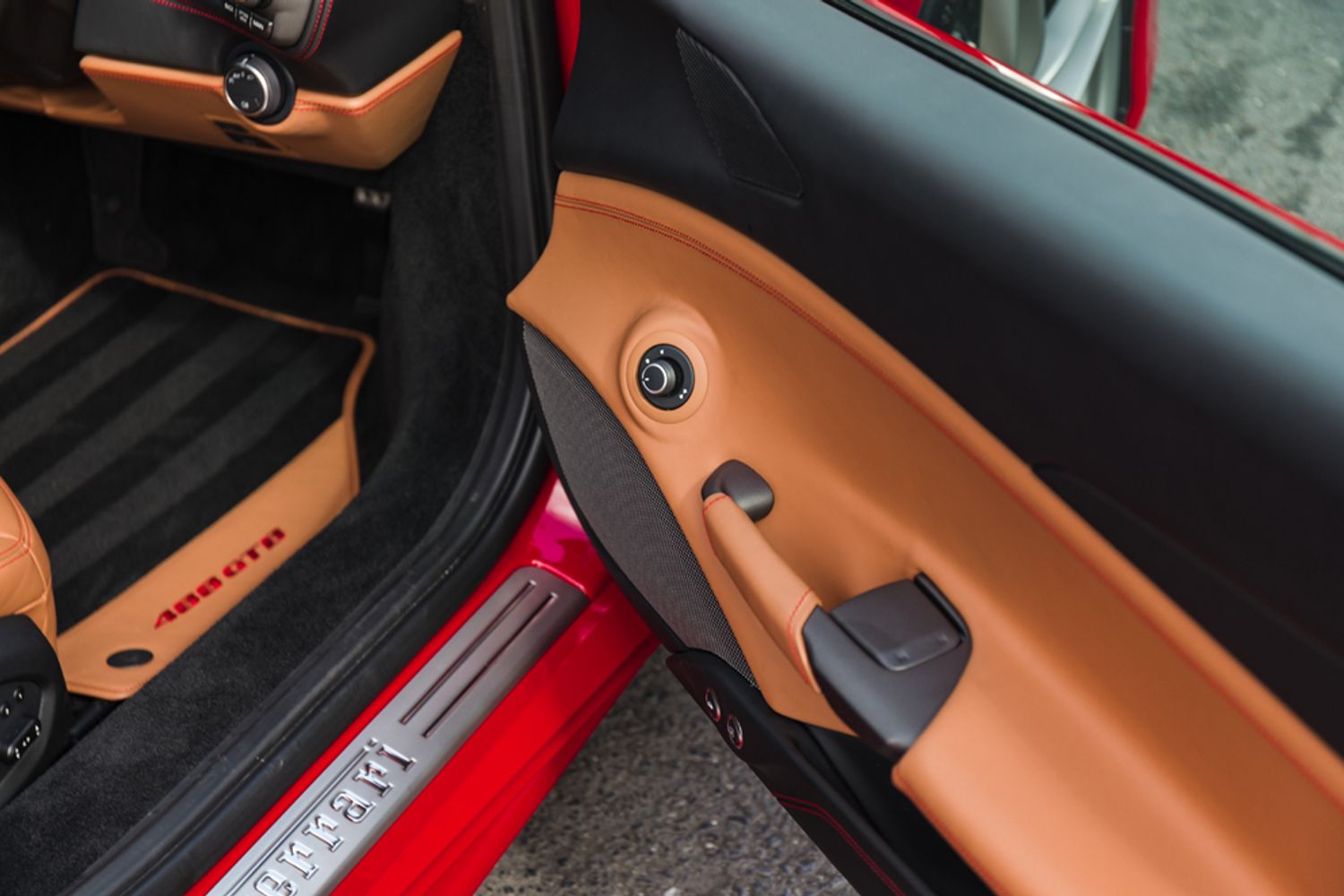 FERRARI 488 COUPE 3.9 GTB 2DR SEMI AUTOMATIC