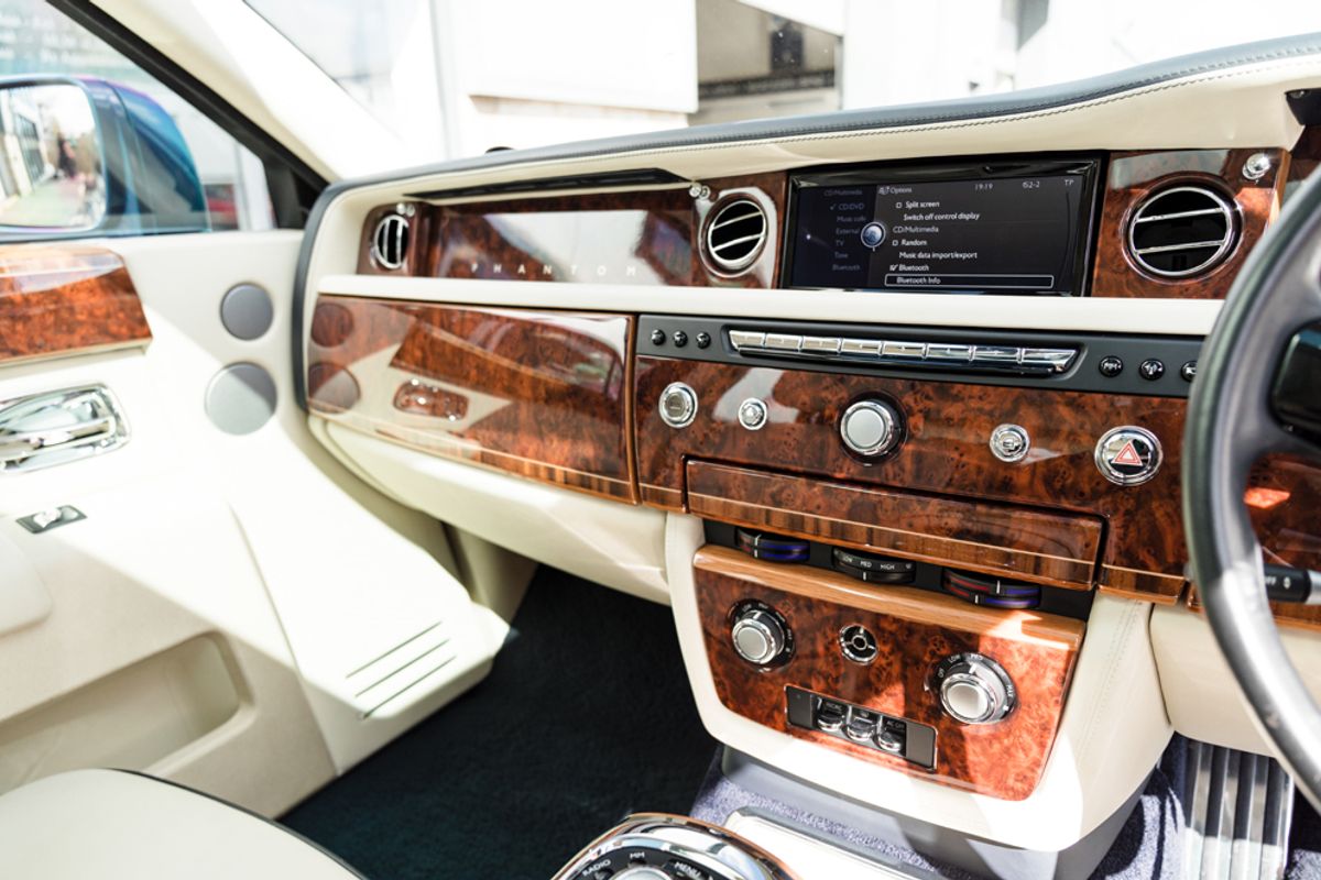 ROLLS-ROYCE PHANTOM LIMOUSINE 6.7 V12 4DR AUTOMATIC