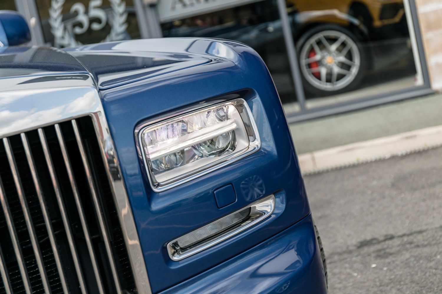 ROLLS-ROYCE PHANTOM LIMOUSINE 6.7 V12 4DR AUTOMATIC