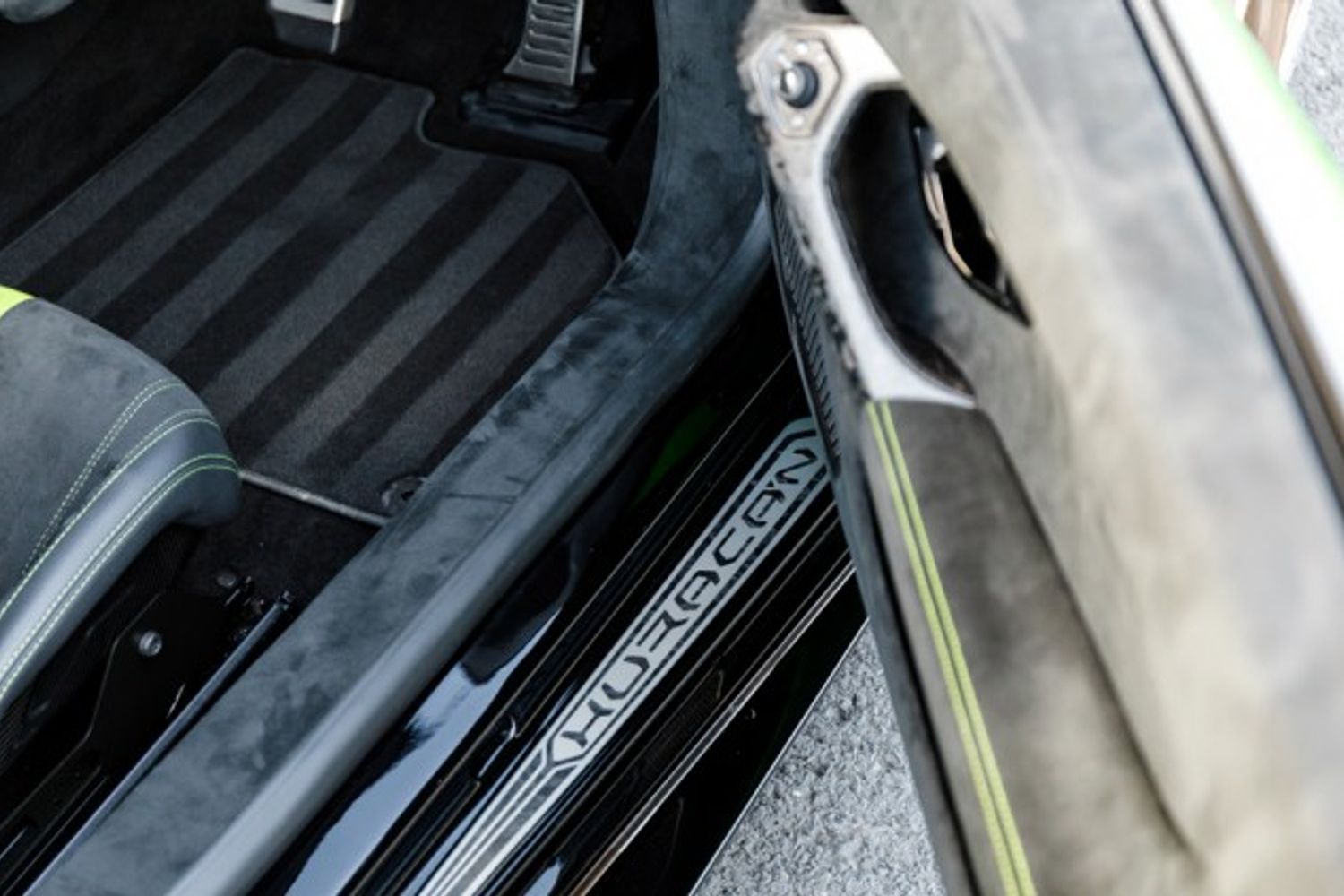 LAMBORGHINI HURACAN COUPE 5.2 LP 640-4 PERFORMANTE 2DR SEMI AUTOMATIC