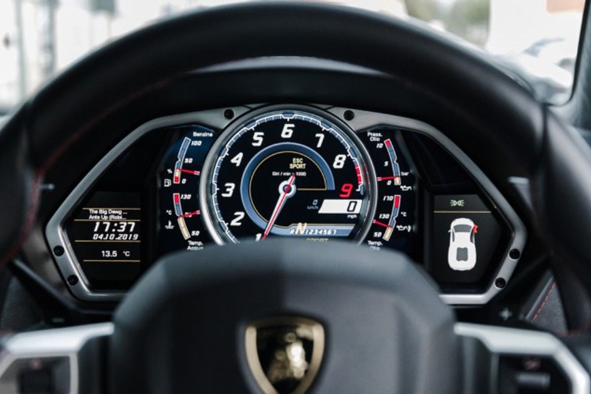 LAMBORGHINI AVENTADOR COUPE 6.5 LP 700-4 PIRELLI EDITION