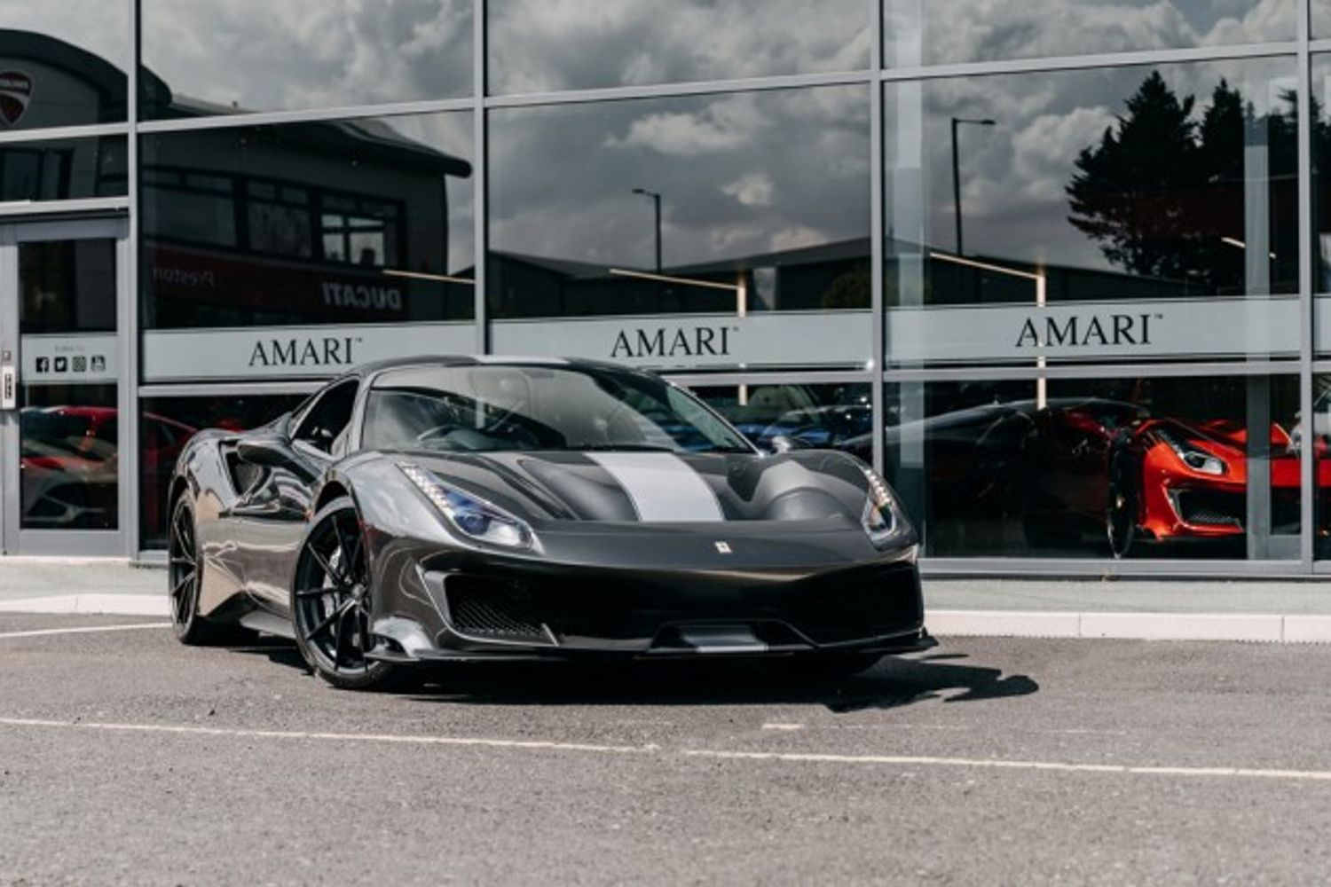 FERRARI 488 PISTA COUPE 3.9 VS 2DR SEMI AUTOMATIC