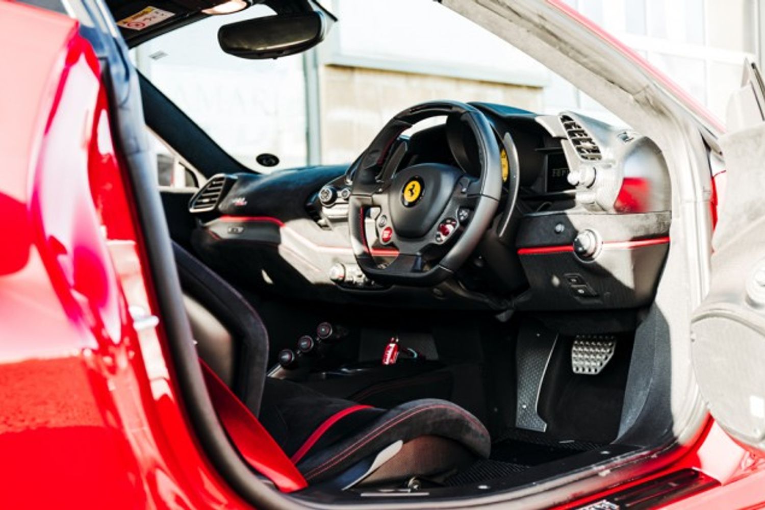 FERRARI 488 PISTA COUPE 3.9 VS 2DR SEMI AUTOMATIC