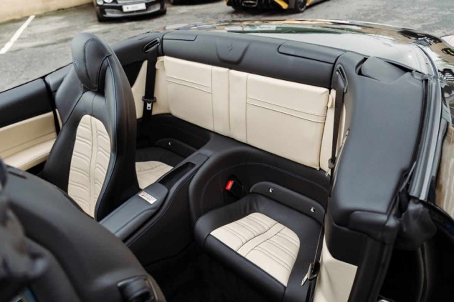 FERRARI CALIFORNIA CONVERTIBLE 3.9 DD 2DR SEMI AUTOMATIC