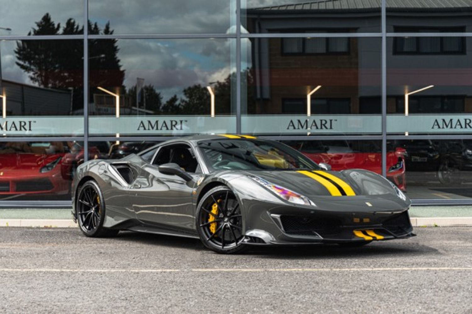 FERRARI 488 PISTA COUPE 3.9 VS 2DR SEMI AUTOMATIC