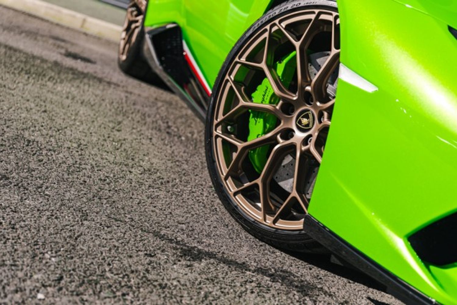 LAMBORGHINI HURACAN COUPE 5.2 LP 640-4 PERFORMANTE 2DR SEMI AUTOMATIC