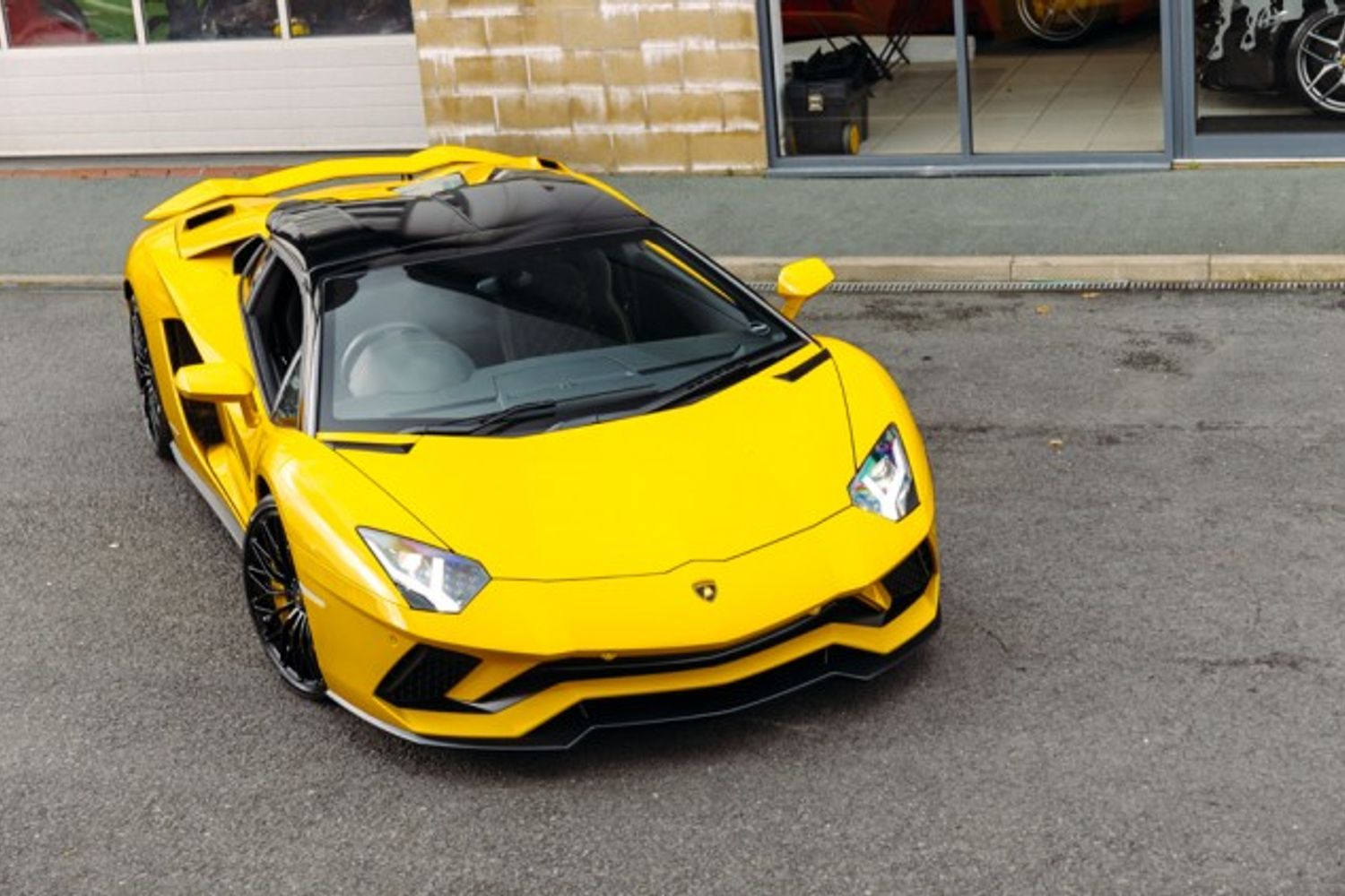 LAMBORGHINI AVENTADOR CONVERTIBLE 6.5 LP 740-4 S ROADSTER 2DR SEMI AUTOMATIC