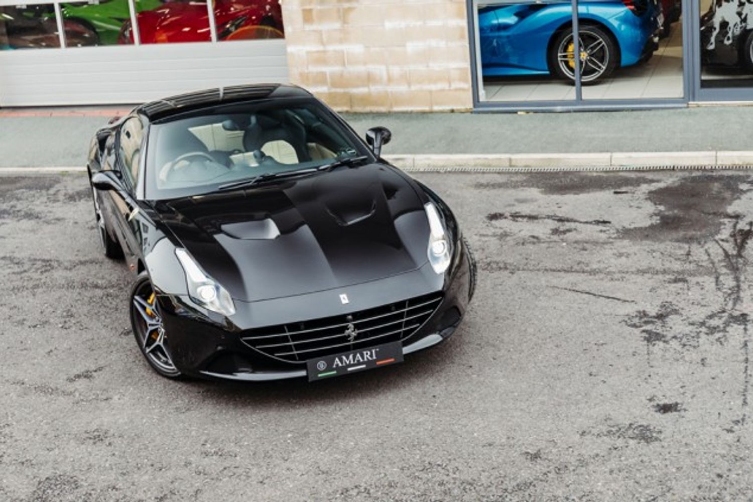 FERRARI CALIFORNIA CONVERTIBLE 3.9 DD 2DR SEMI AUTOMATIC