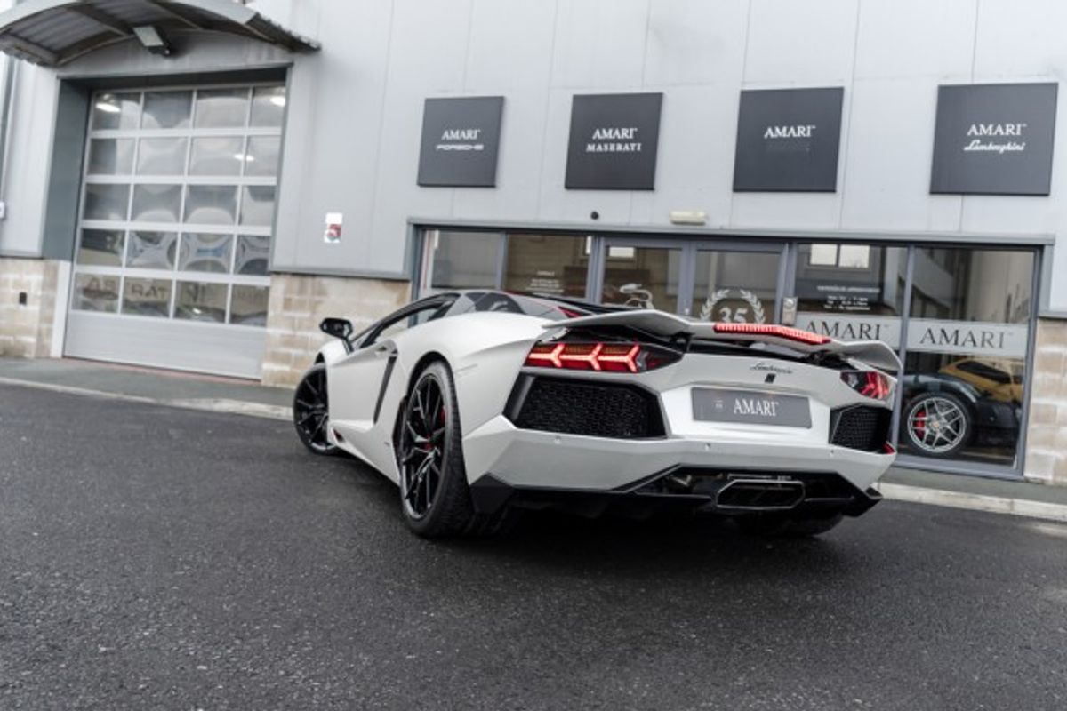 LAMBORGHINI AVENTADOR COUPE 6.5 LP 700-4 PIRELLI EDITION