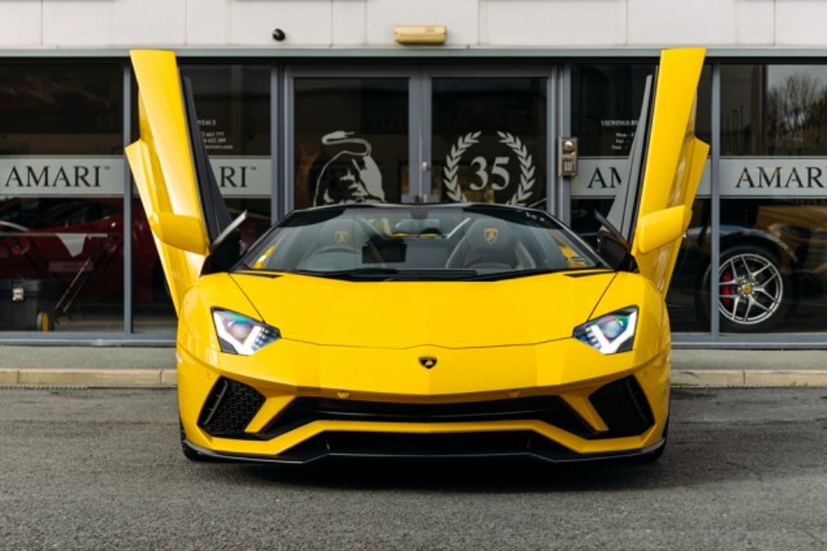 LAMBORGHINI AVENTADOR CONVERTIBLE 6.5 LP 740-4 S ROADSTER 2DR SEMI AUTOMATIC