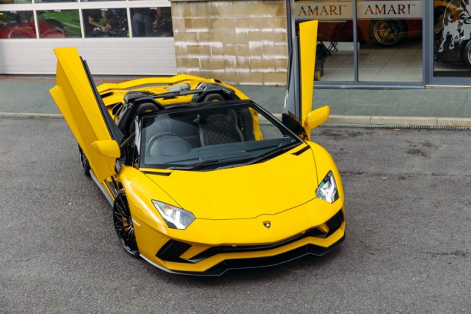 LAMBORGHINI AVENTADOR CONVERTIBLE 6.5 LP 740-4 S ROADSTER 2DR SEMI AUTOMATIC