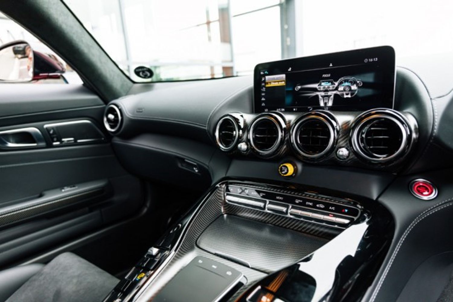 MERCEDES-BENZ GT COUPE 4.0 AMG GT R PRO 3DR SEMI AUTOMATIC