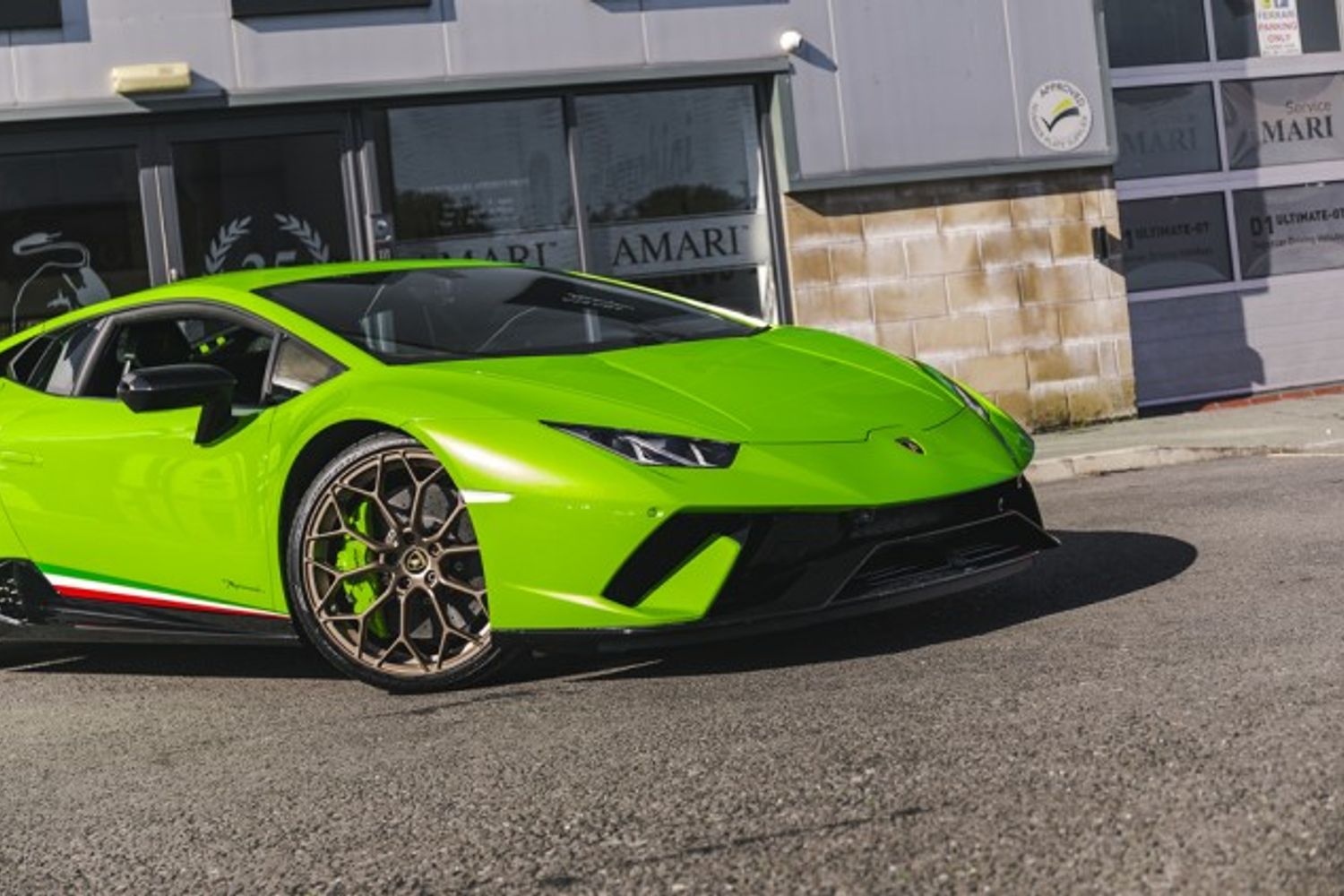 LAMBORGHINI HURACAN COUPE 5.2 LP 640-4 PERFORMANTE 2DR SEMI AUTOMATIC