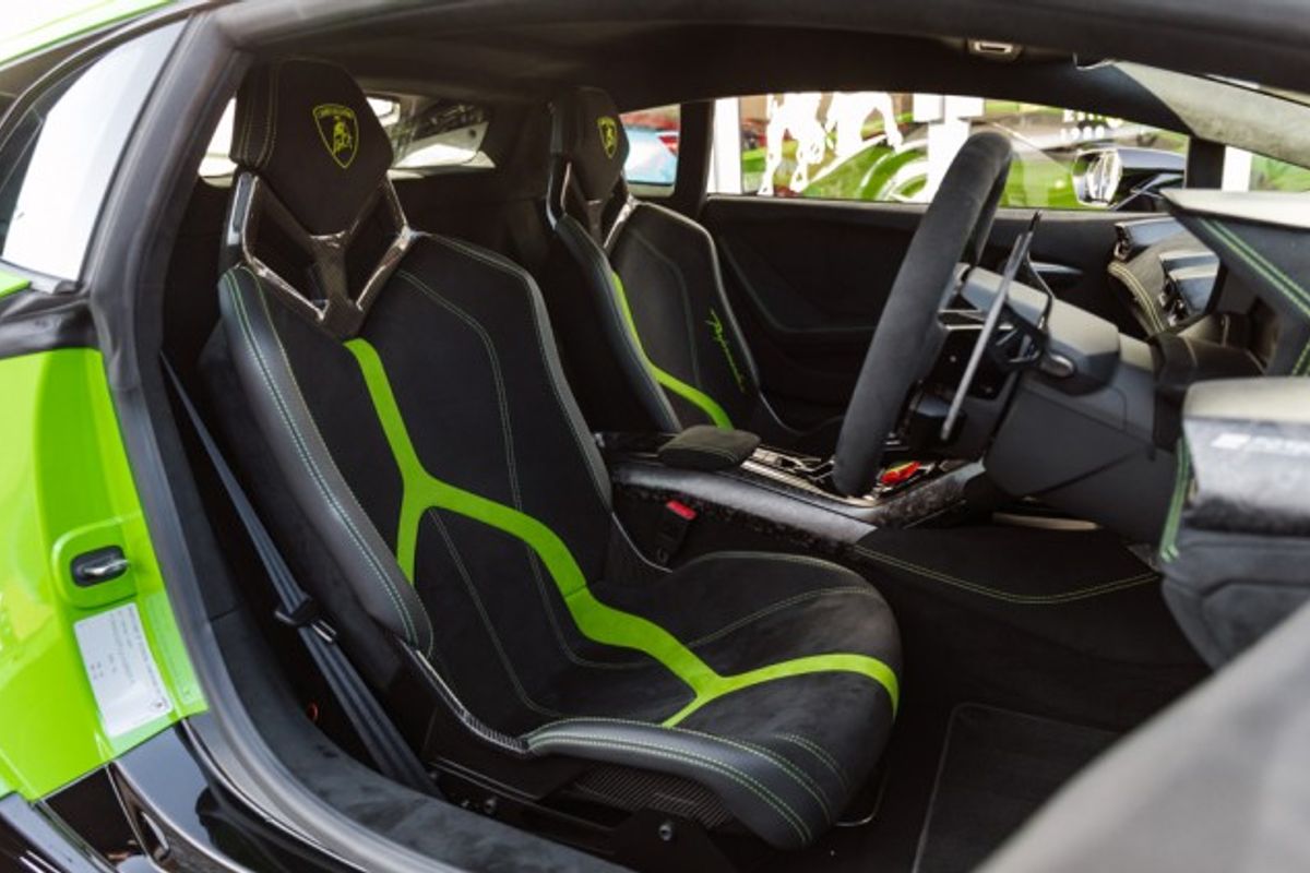 LAMBORGHINI HURACAN COUPE 5.2 LP 640-4 PERFORMANTE 2DR SEMI AUTOMATIC