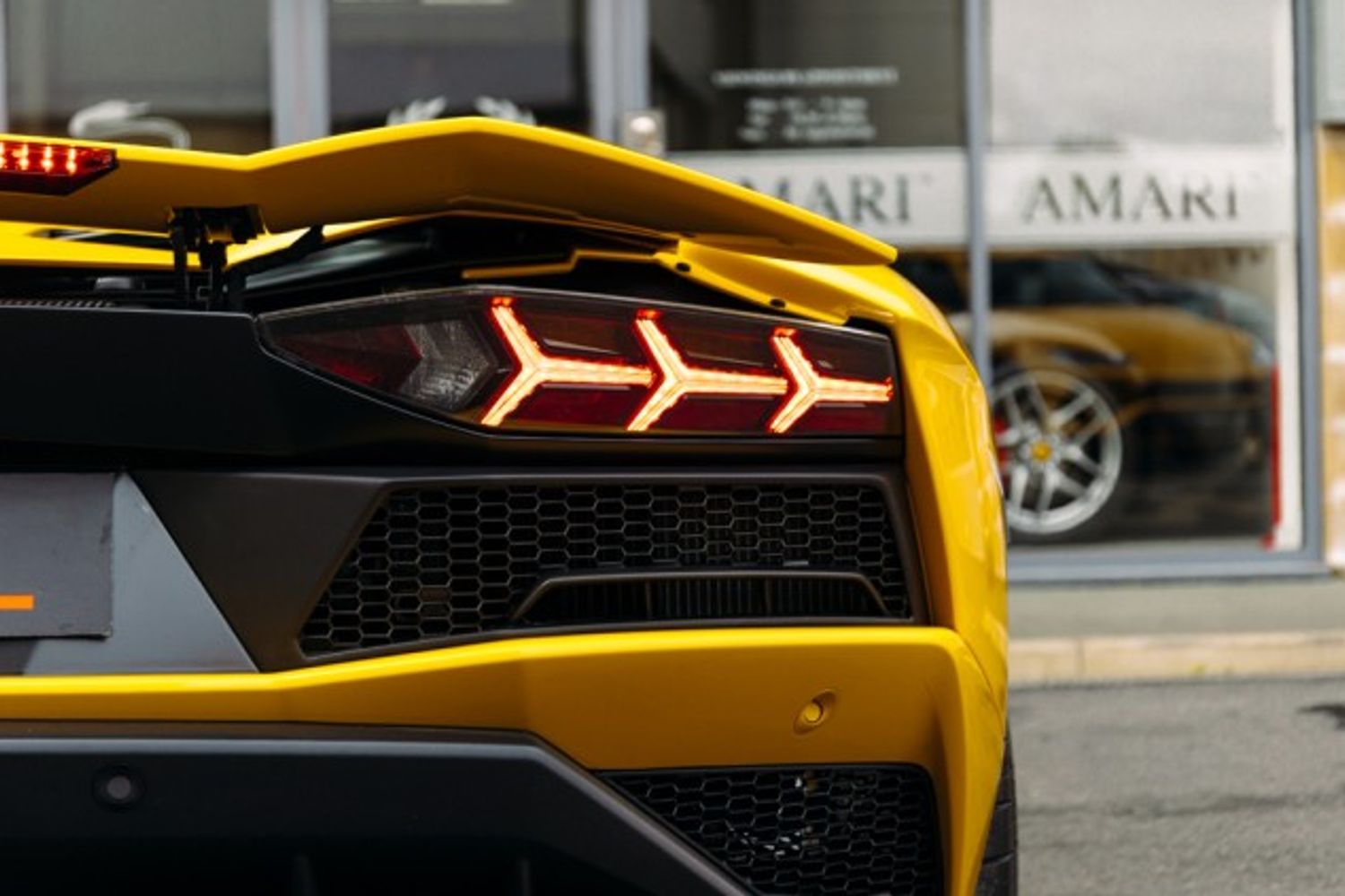 LAMBORGHINI AVENTADOR CONVERTIBLE 6.5 LP 740-4 S ROADSTER 2DR SEMI AUTOMATIC