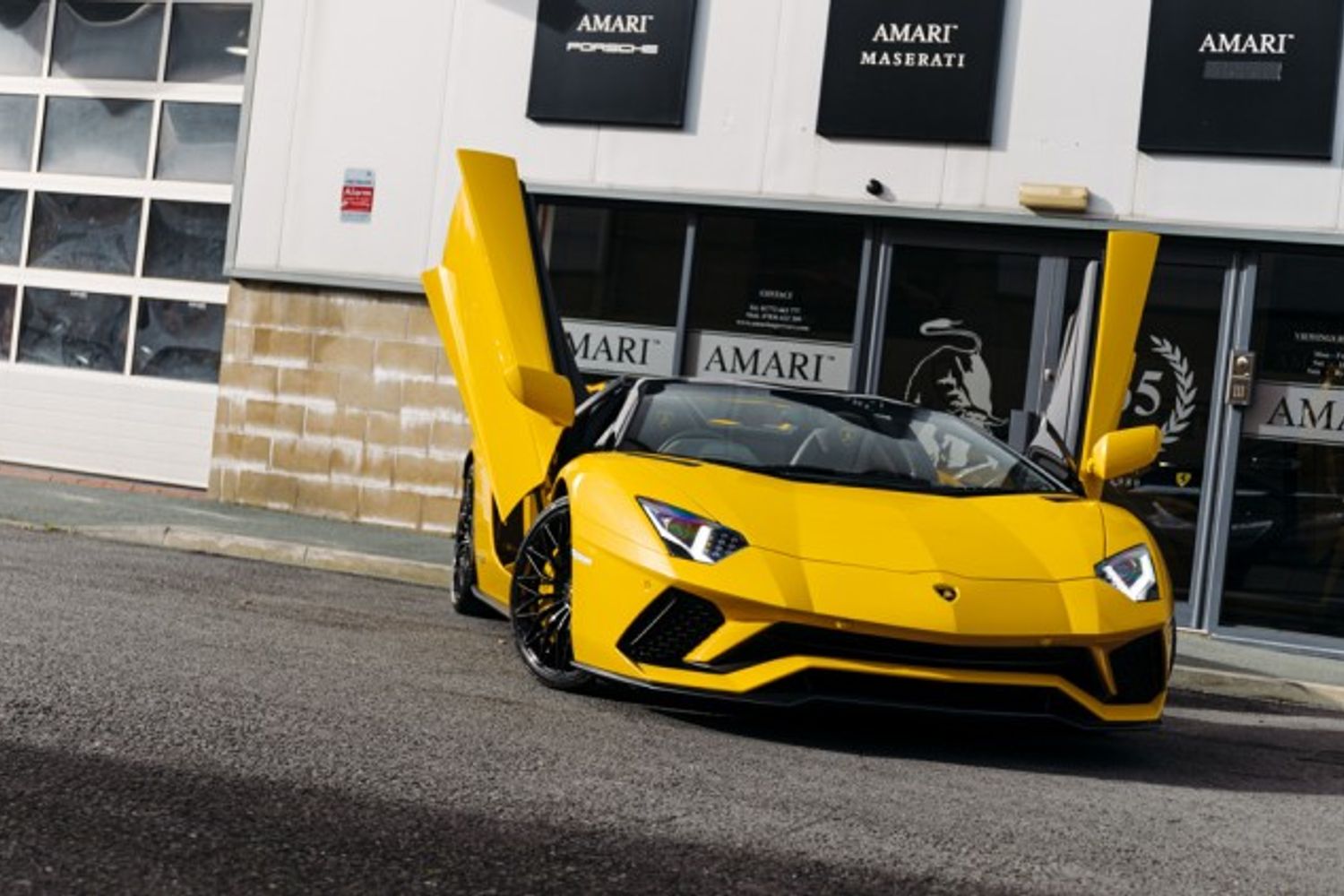 LAMBORGHINI AVENTADOR CONVERTIBLE 6.5 LP 740-4 S ROADSTER 2DR SEMI AUTOMATIC