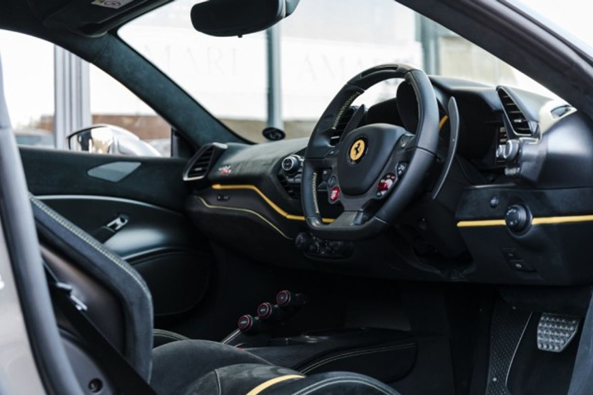 FERRARI 488 PISTA COUPE 3.9 VS 2DR SEMI AUTOMATIC