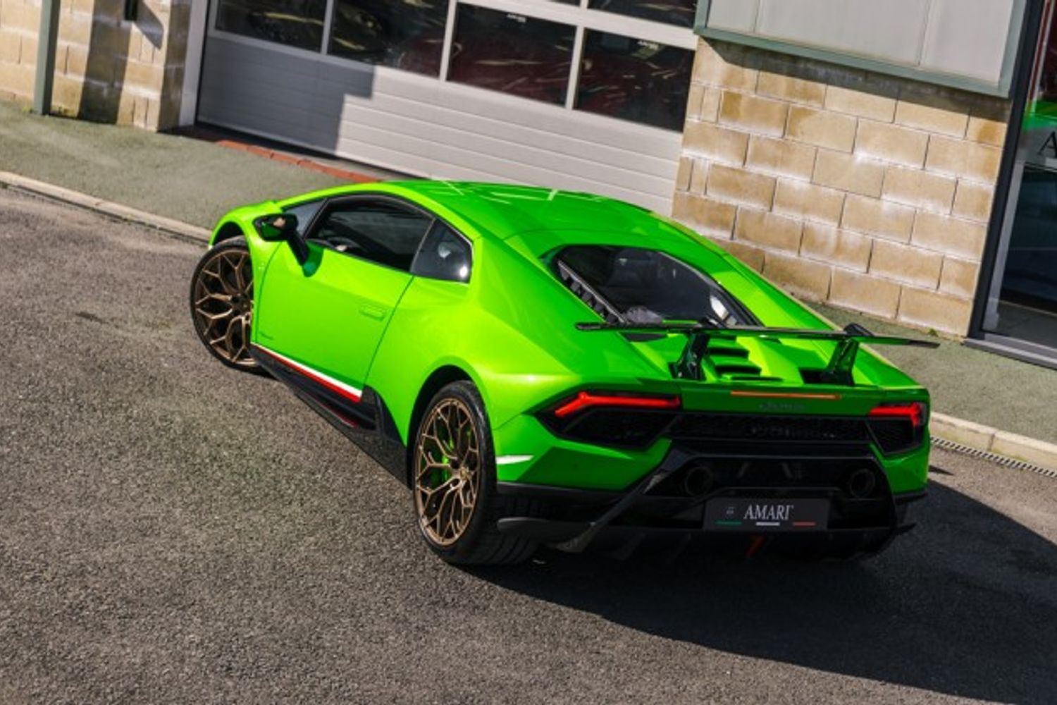 LAMBORGHINI HURACAN COUPE 5.2 LP 640-4 PERFORMANTE 2DR SEMI AUTOMATIC