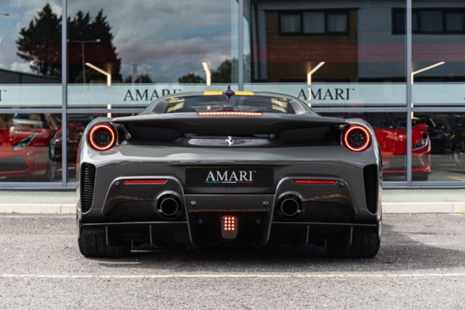 FERRARI 488 PISTA COUPE 3.9 VS 2DR SEMI AUTOMATIC