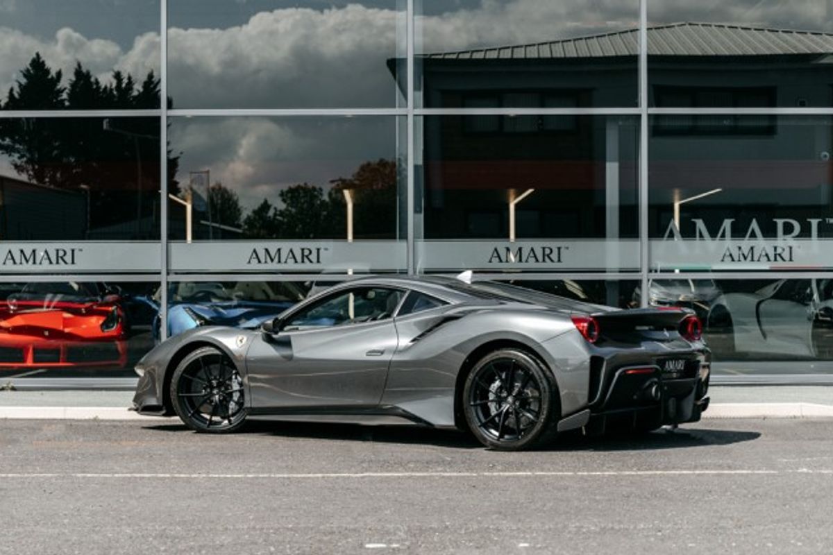 FERRARI 488 PISTA COUPE 3.9 VS 2DR SEMI AUTOMATIC