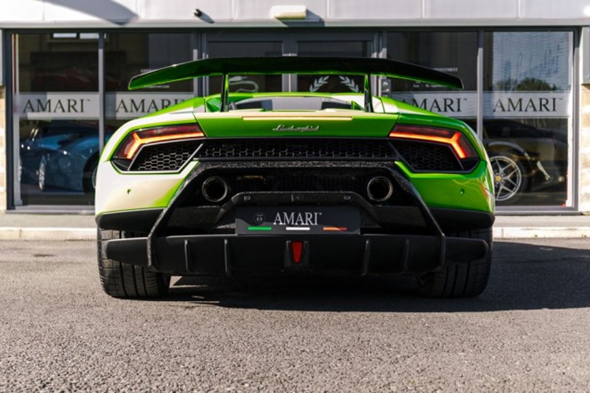 LAMBORGHINI HURACAN COUPE 5.2 LP 640-4 PERFORMANTE 2DR SEMI AUTOMATIC