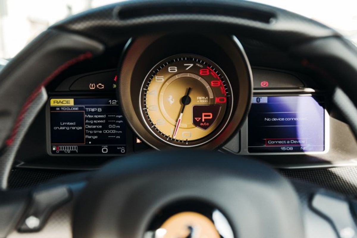 FERRARI 488 PISTA COUPE 3.9 VS 2DR SEMI AUTOMATIC