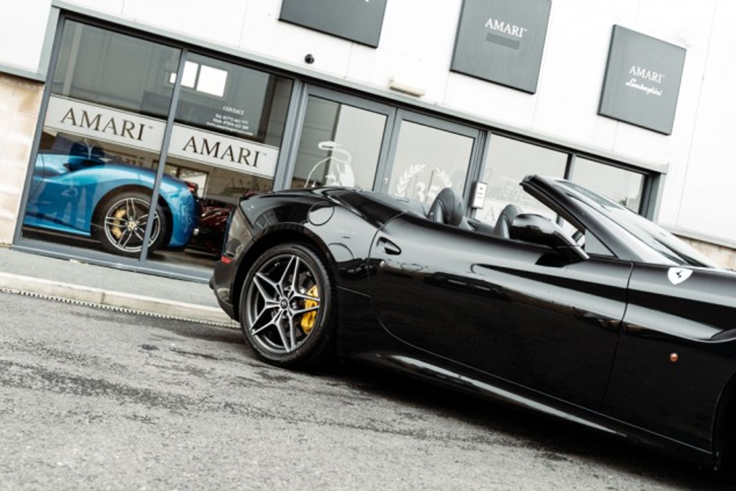 FERRARI CALIFORNIA CONVERTIBLE 3.9 DD 2DR SEMI AUTOMATIC