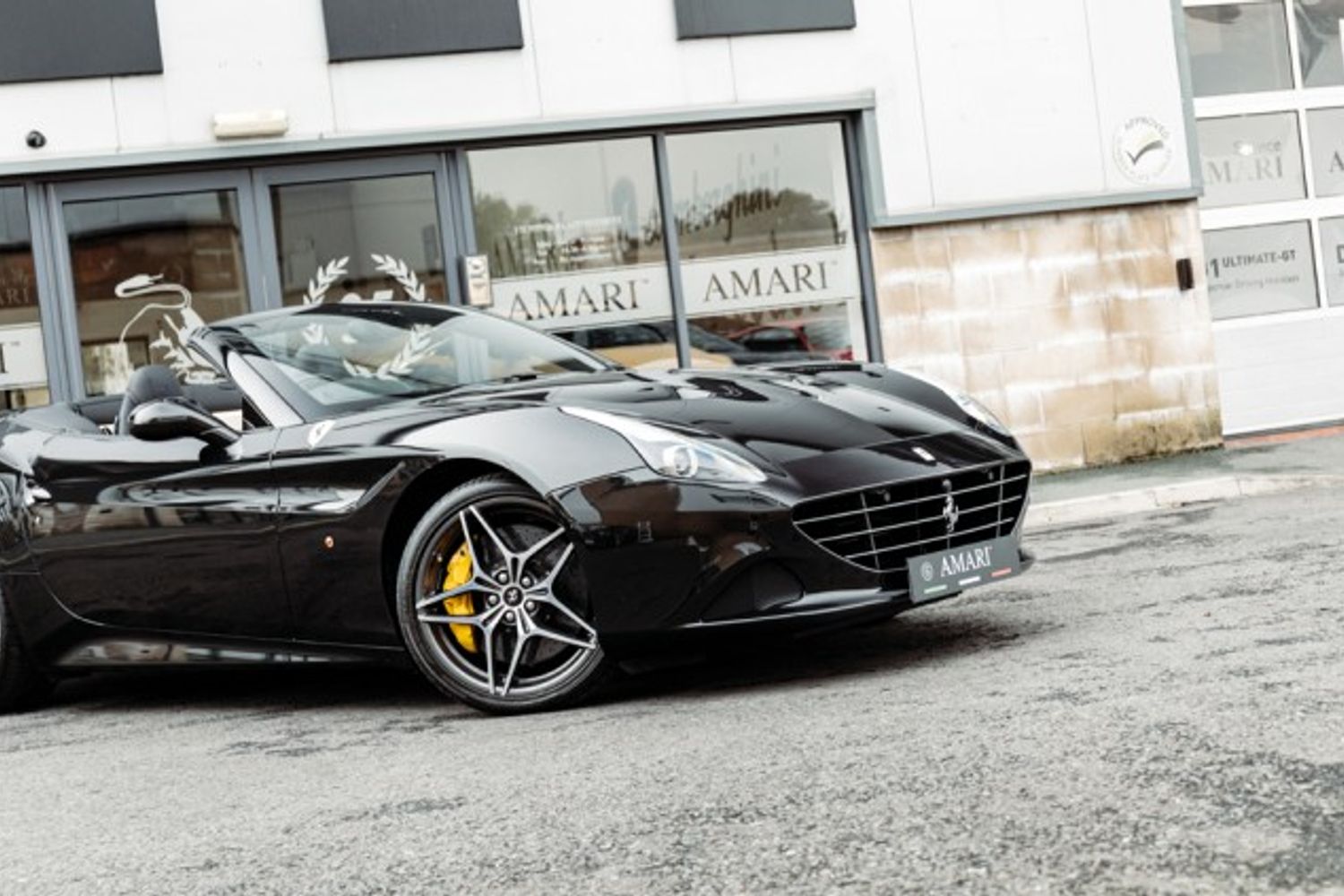 FERRARI CALIFORNIA CONVERTIBLE 3.9 DD 2DR SEMI AUTOMATIC