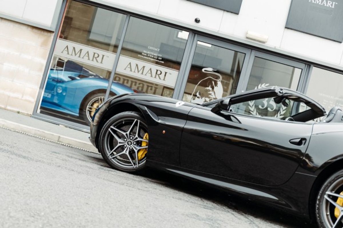 FERRARI CALIFORNIA CONVERTIBLE 3.9 DD 2DR SEMI AUTOMATIC
