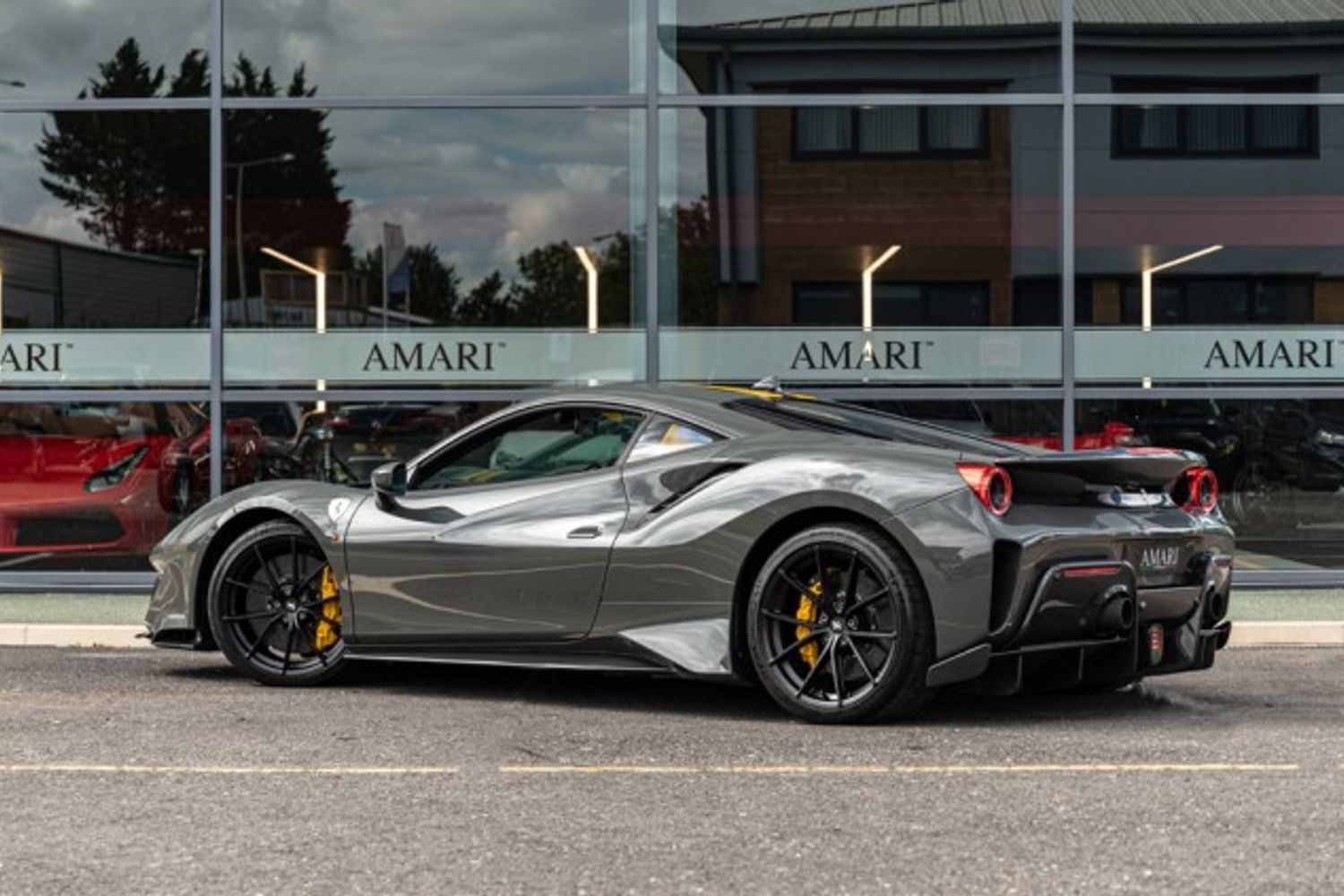 FERRARI 488 PISTA COUPE 3.9 VS 2DR SEMI AUTOMATIC