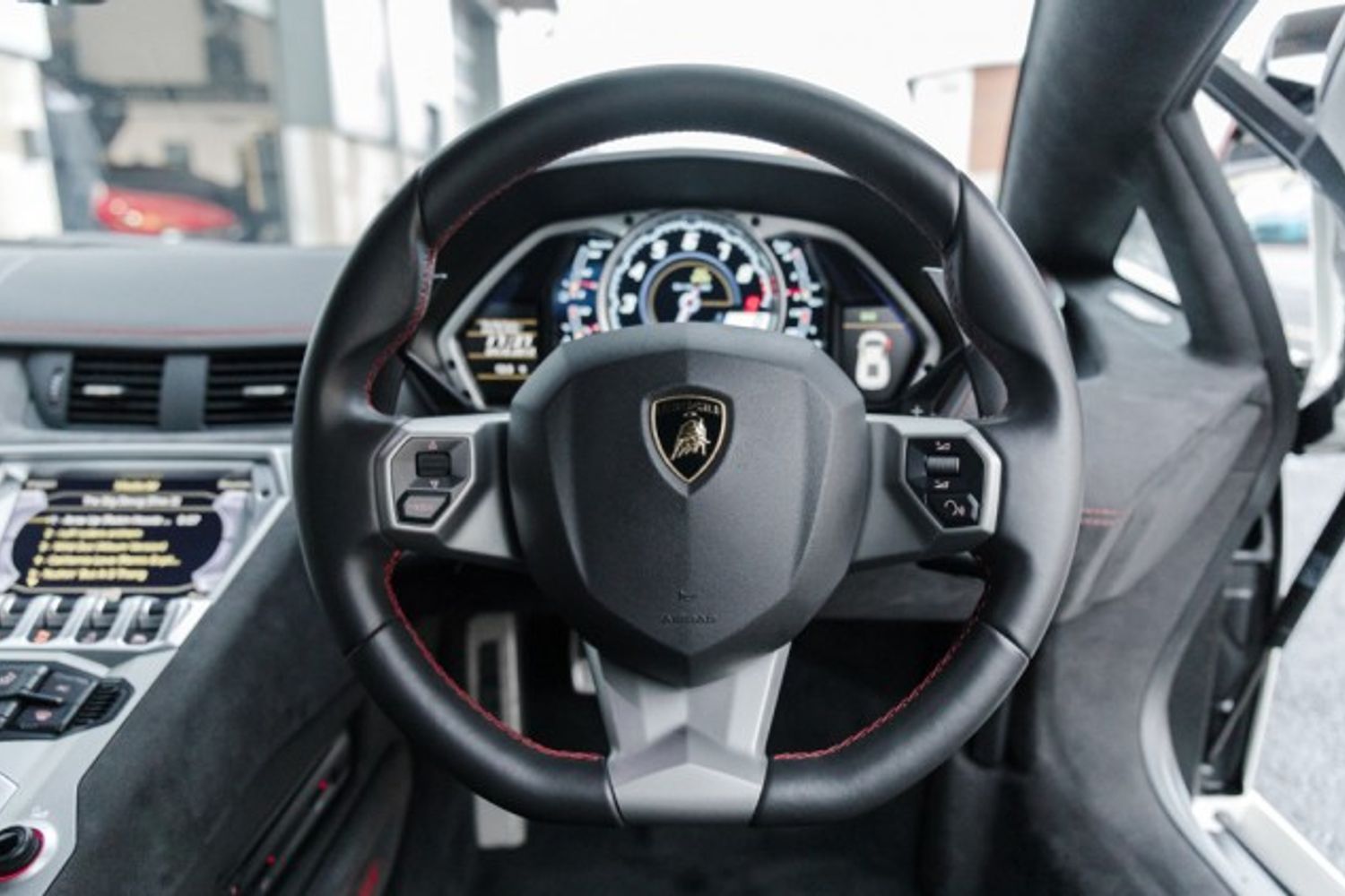 LAMBORGHINI AVENTADOR COUPE 6.5 LP 700-4 PIRELLI EDITION