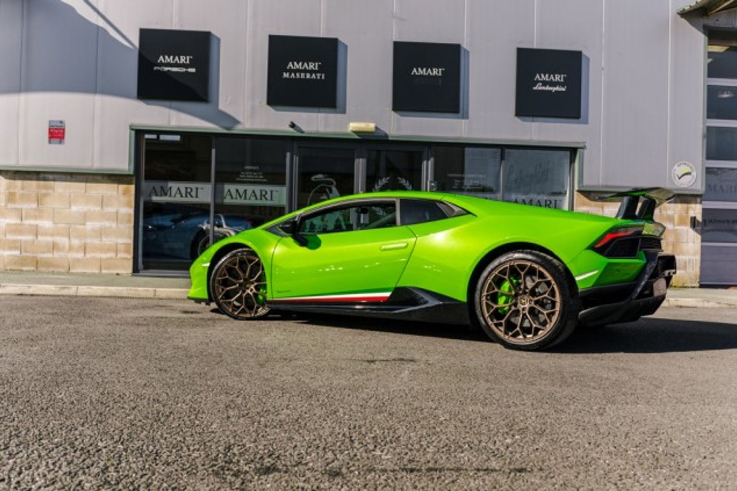 LAMBORGHINI HURACAN COUPE 5.2 LP 640-4 PERFORMANTE 2DR SEMI AUTOMATIC