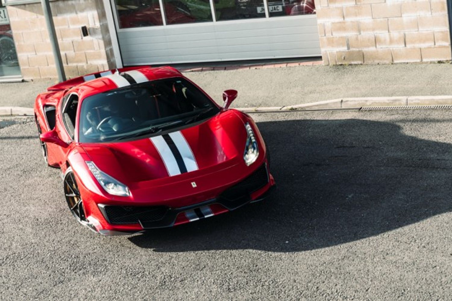 FERRARI 488 PISTA COUPE 3.9 VS 2DR SEMI AUTOMATIC